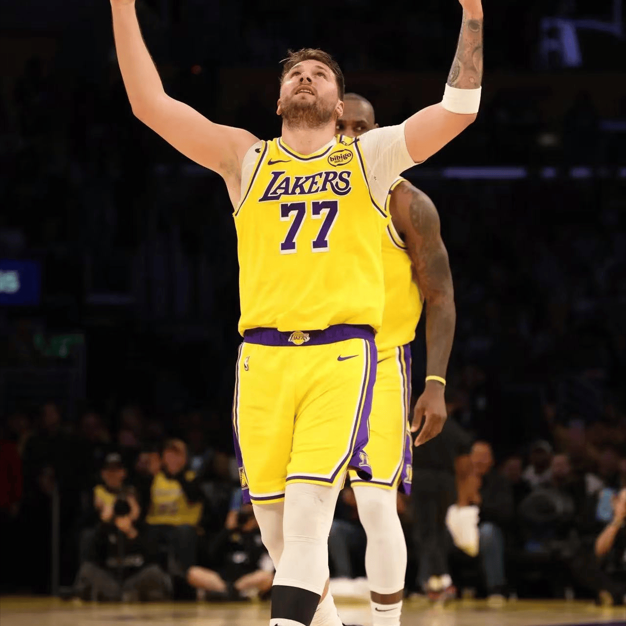 东契奇连续二十场比赛得分超过突破纪录今晚金州勇士备战CBA常规赛，奥兰多魔术今晚刷新队史纪录看傻球迷的简单介绍