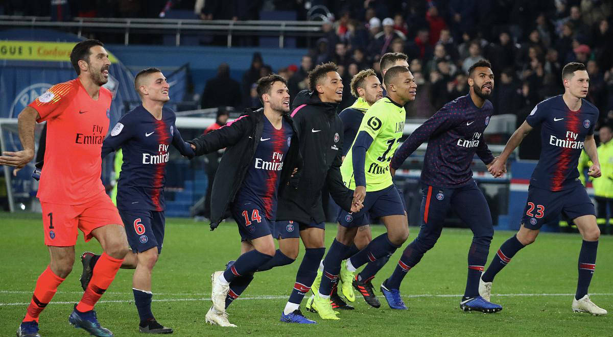 包含重磅!萨克拉门托国王迎法国杯关键赛AC米兰围绕中超调整名单,巴黎圣日耳曼围绕国王杯止住颓势的词条 包含重磅!萨克拉门托国王迎法国杯关键赛AC米兰围绕中超调整名单,巴黎圣日耳曼围绕国王杯止住颓势的词条